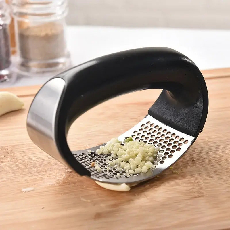 3-in-1 Garlic Press Grinder Peeler Set