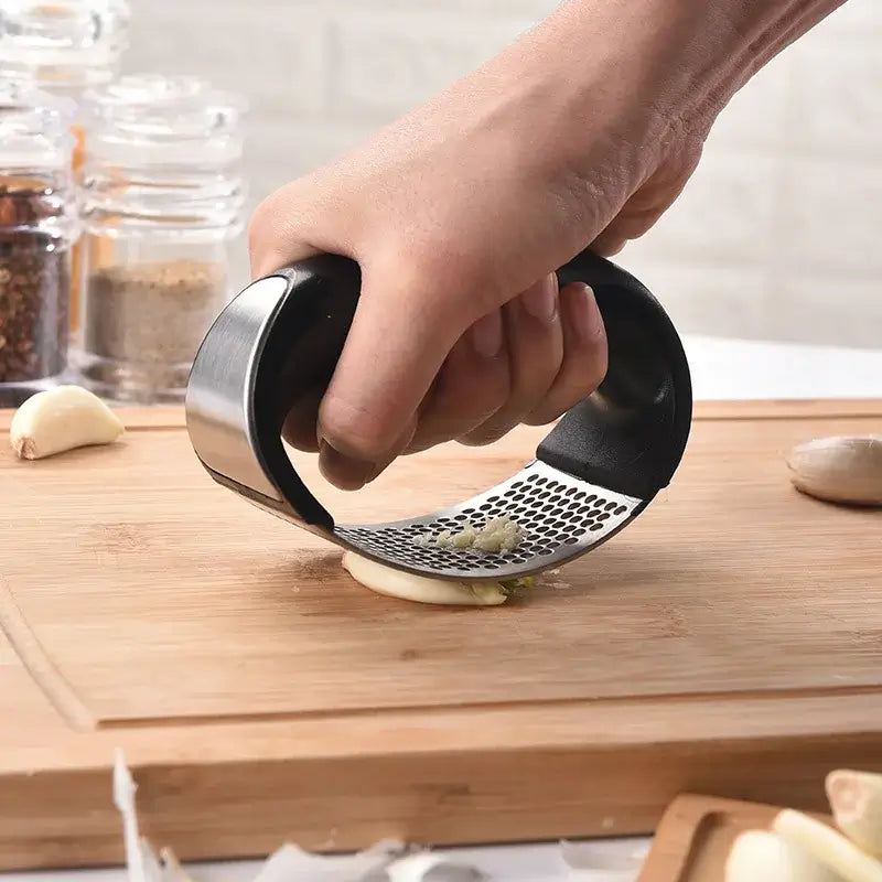 3-in-1 Garlic Press Grinder Peeler Set